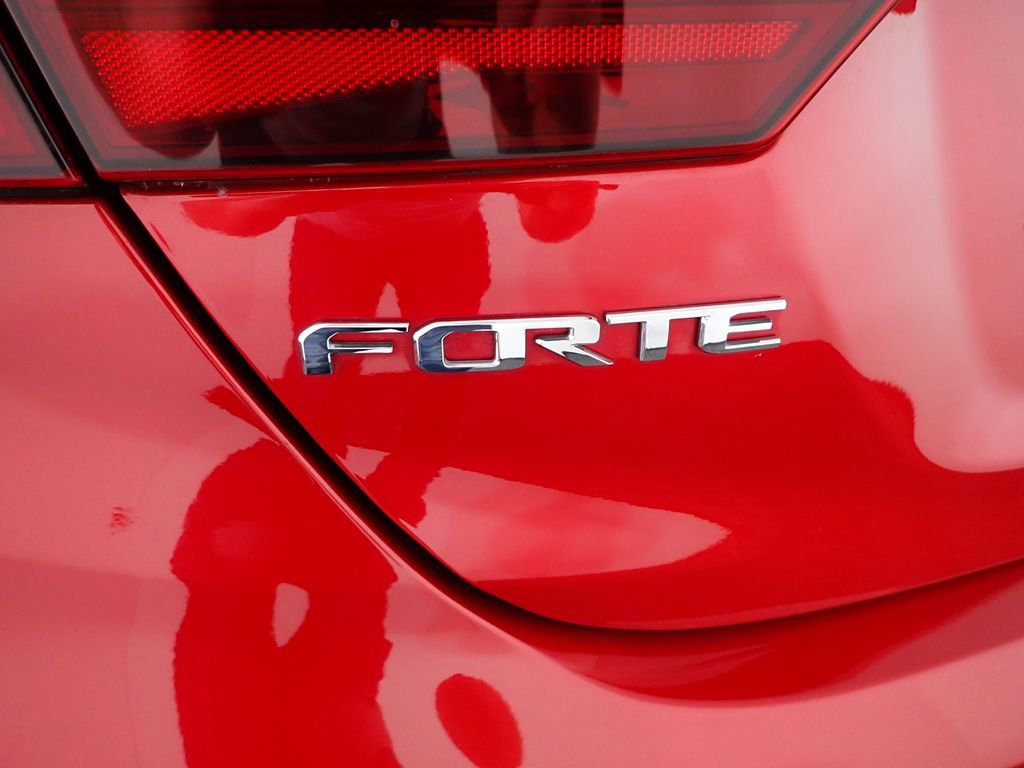Used 2019 Kia Forte LXS FWD image 17