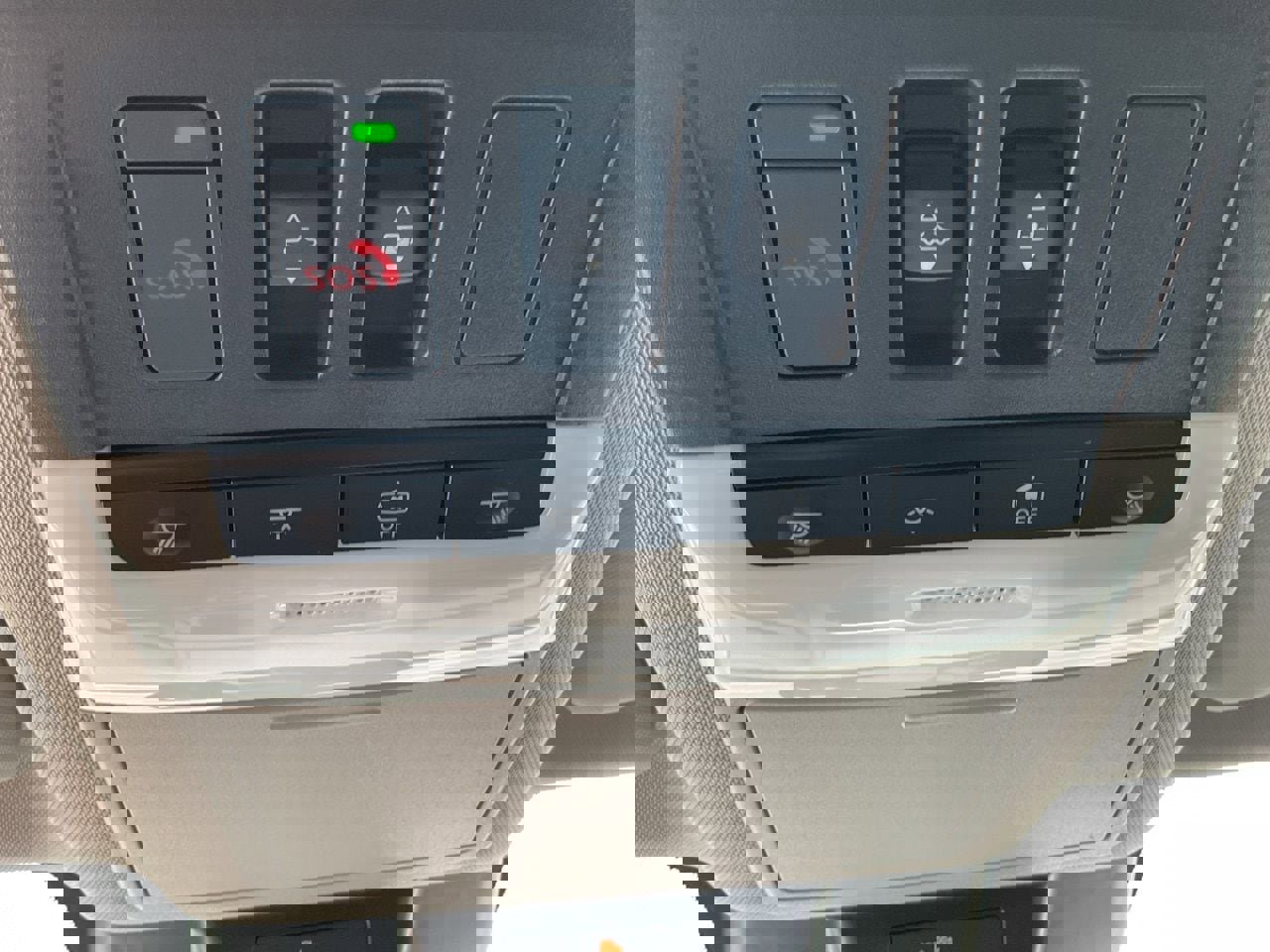 Used 2023 Nissan Rogue SL image 21