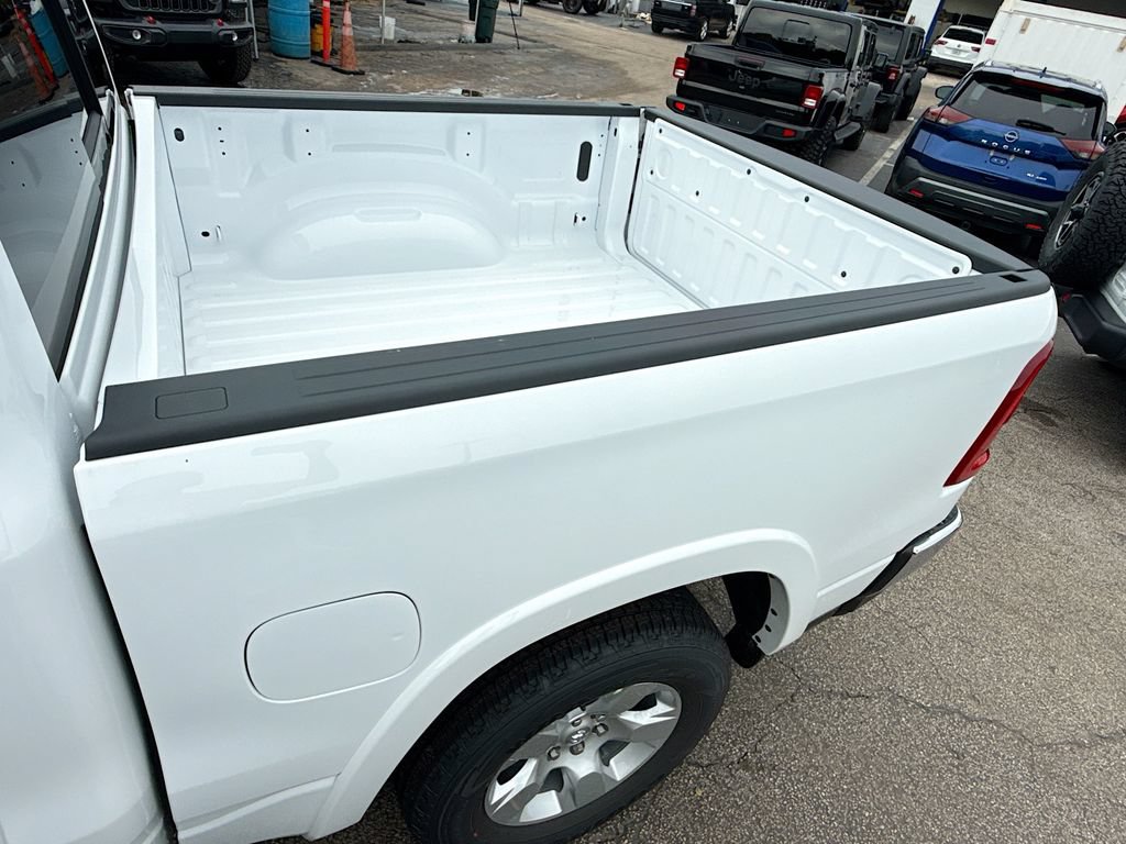 Used 2025 RAM 1500 Big Horn RWD image 29