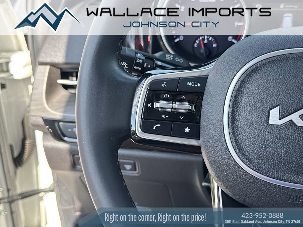 Used 2022 Kia Carnival SX FWD image 29
