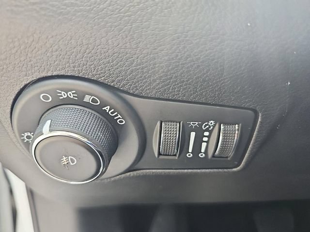 Used 2024 Jeep Compass Limited AWD/4WD image 35