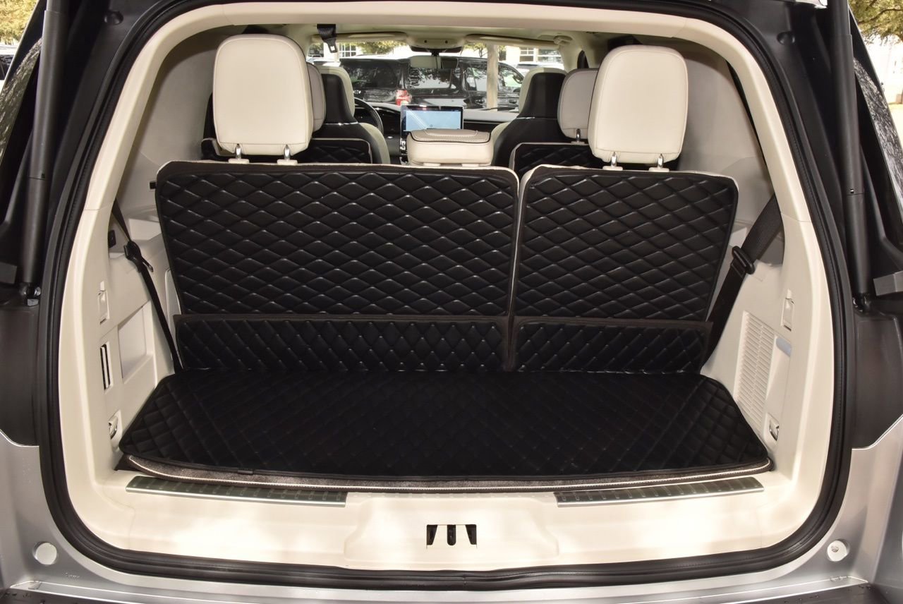 Certified 2023 Lincoln Navigator Black Label image 38