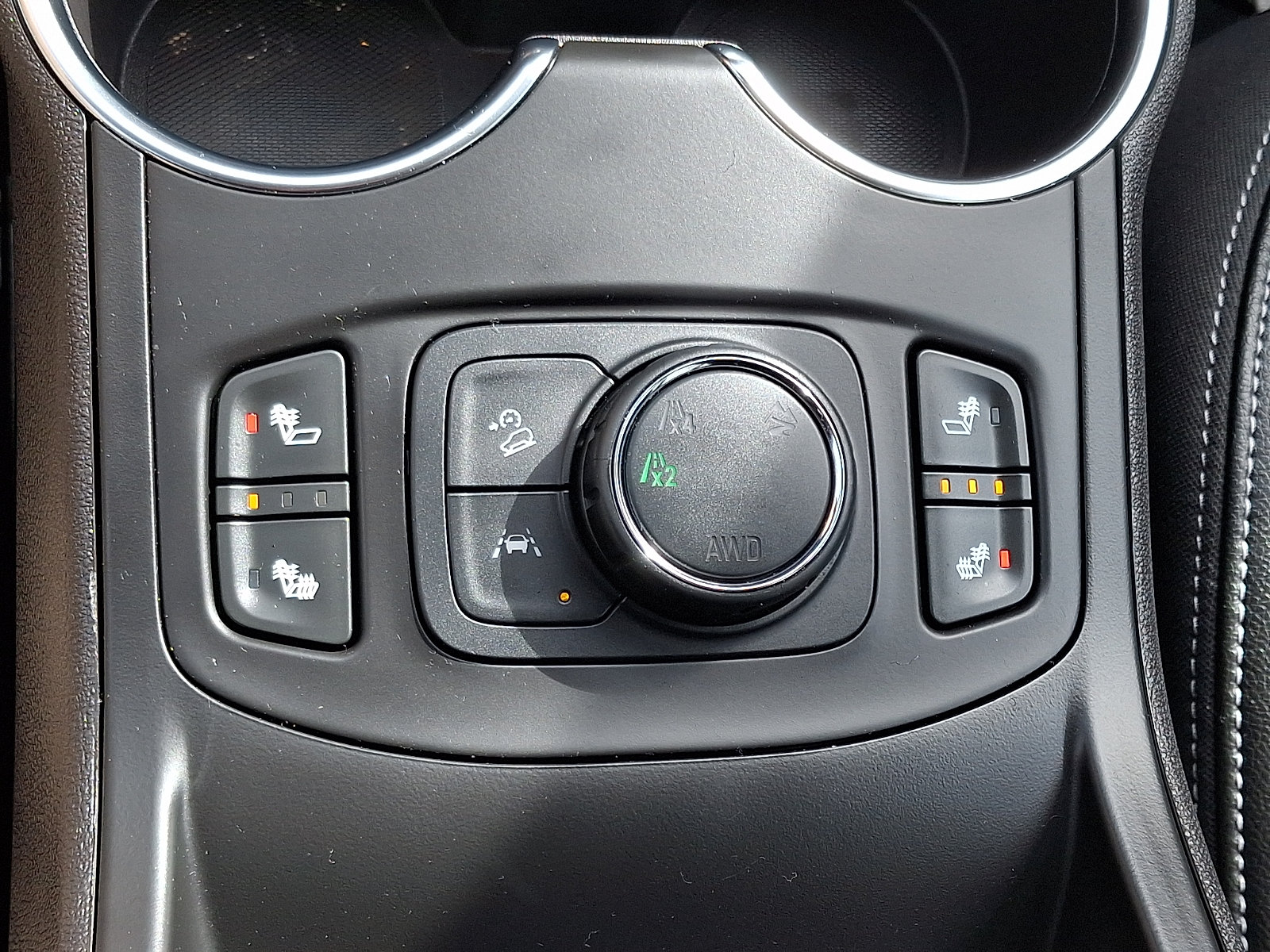 Used 2024 GMC Terrain SLT AWD/4WD image 24