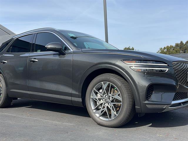 Used 2025 Genesis GV70 2.5T w/ Select Package