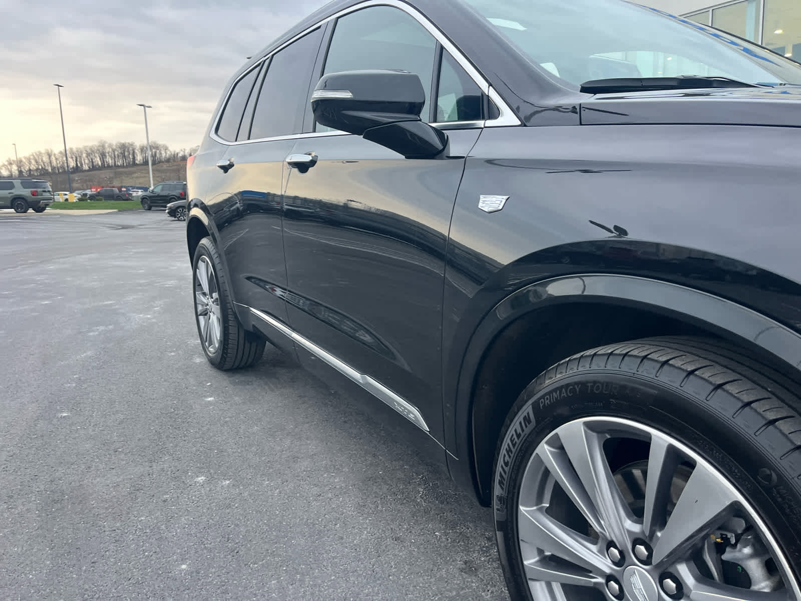 Used 2025 Cadillac XT6 Premium Luxury image 53