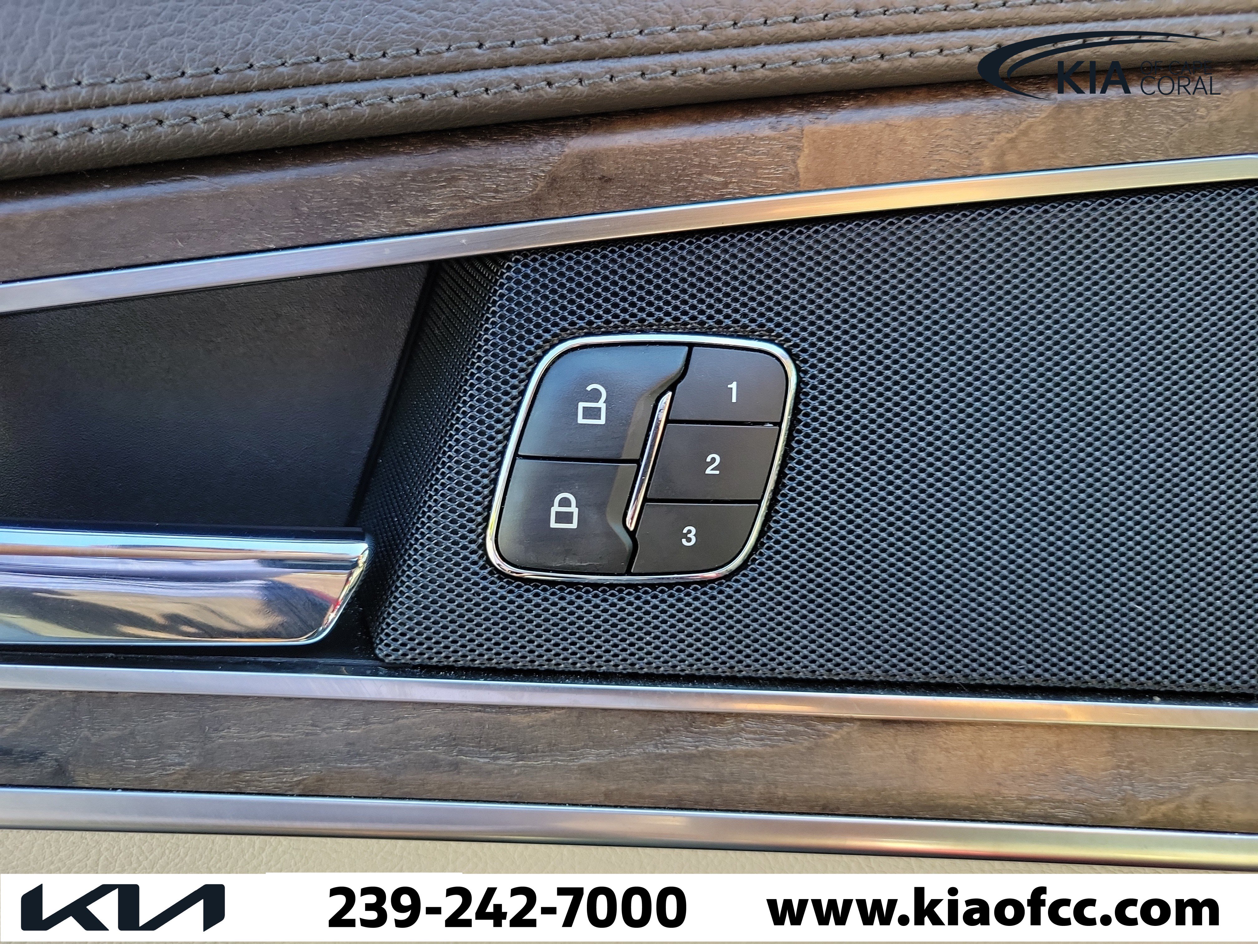 Used 2018 Lincoln MKX Select w/ Select Plus Package FWD image 22