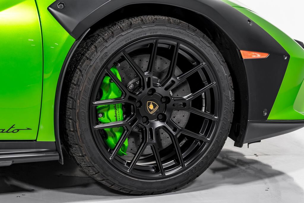 Used 2024 Lamborghini Huracan Sterrato image 47