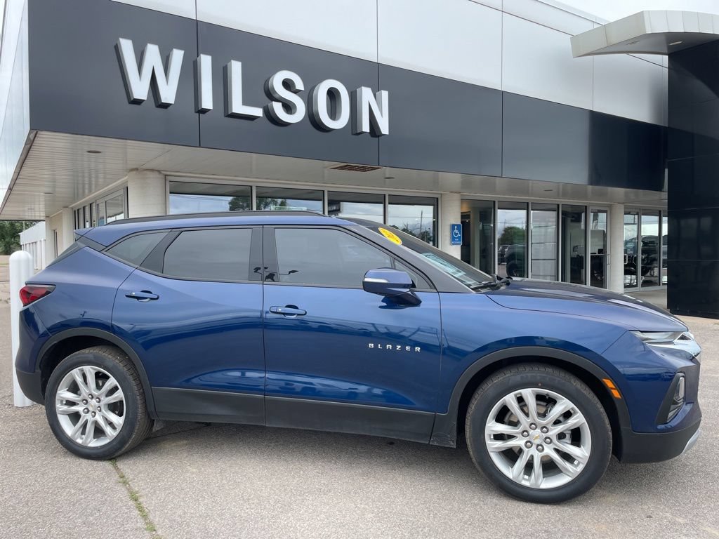 Used 2022 Chevrolet Blazer LT w/ Sound & Technology Package AWD/4WD image 2