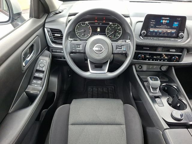 Used 2024 Nissan Rogue SV image 14