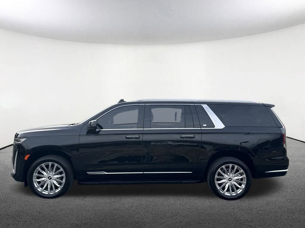 Used 2024 Cadillac Escalade ESV Premium Luxury image 2