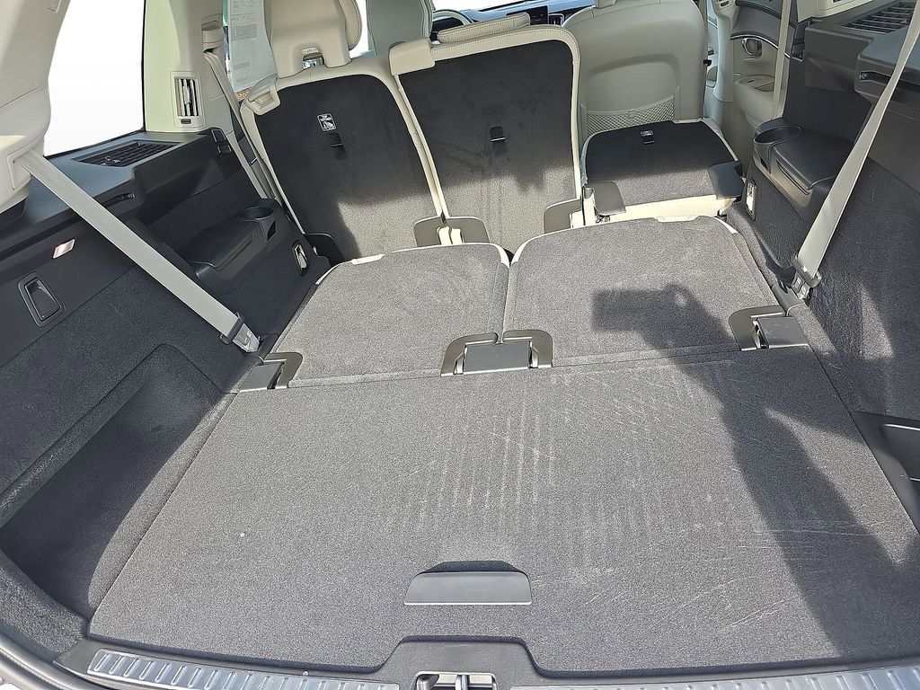 New 2026 Volvo XC90 B6 Ultra w/ Protection Package image 22