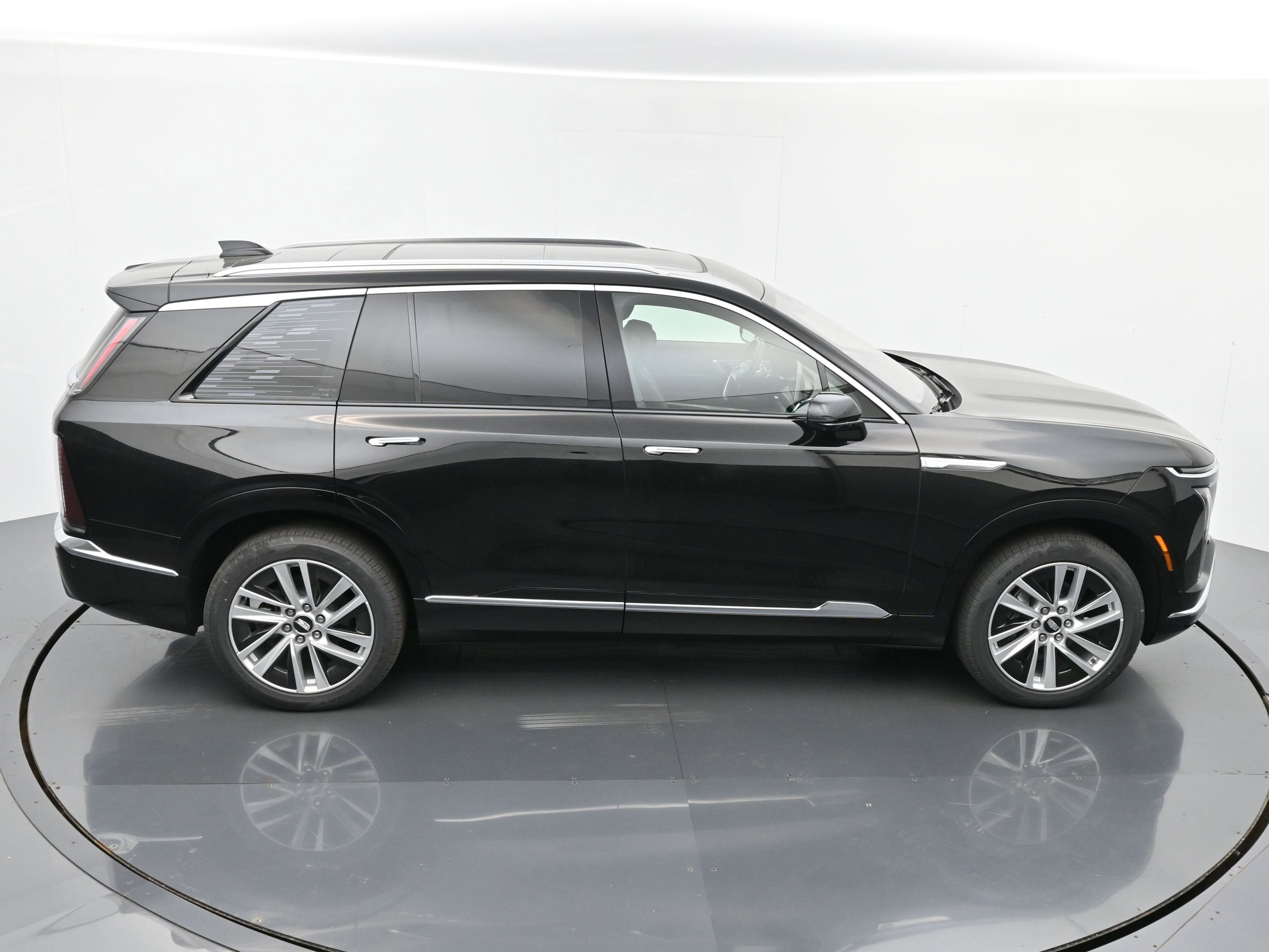 New 2026 Cadillac Vistiq Luxury w/ LPO, Floor Liner Package image 28