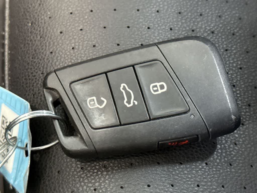 Certified 2022 Volkswagen Jetta SE FWD image 28