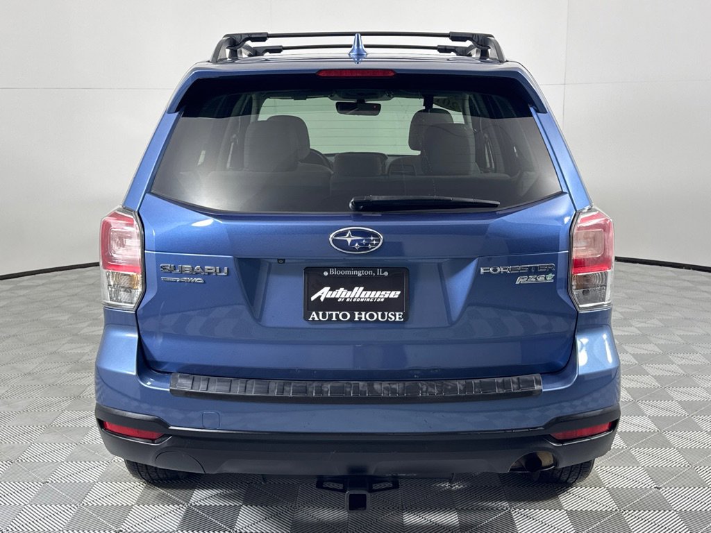 Used 2017 Subaru Forester 2.5i Premium w/ All-Weather Package image 4