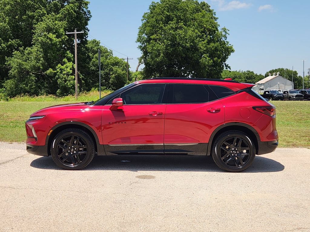 Used 2023 Chevrolet Blazer RS w/ Driver Confidence II Package FWD image 4