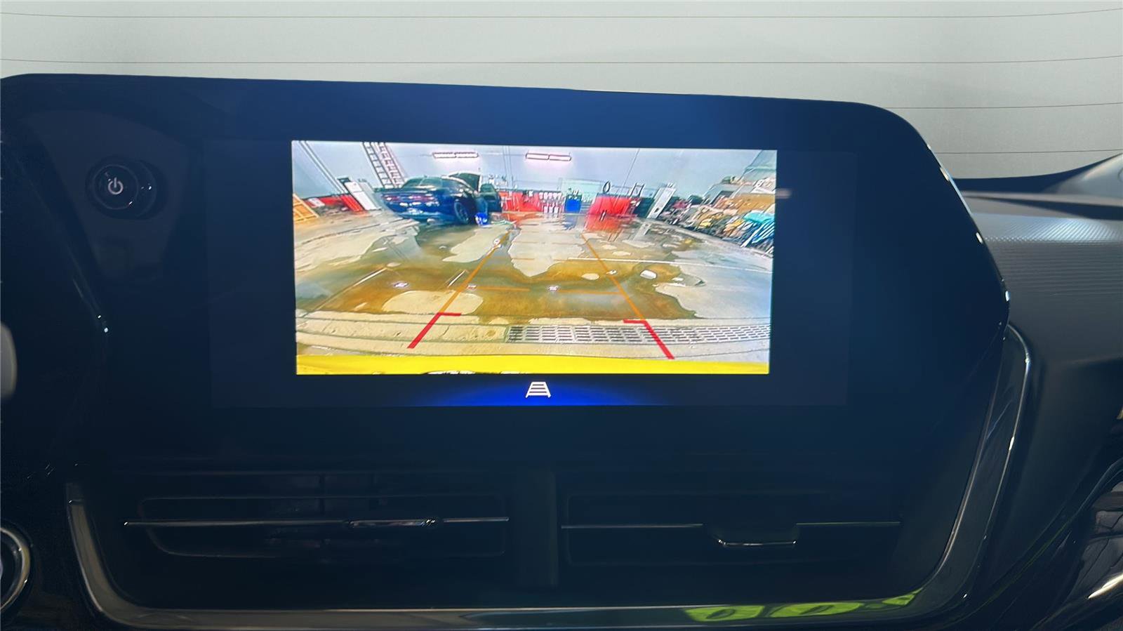 Used 2025 Chevrolet Trax ACTIV w/ Driver Confidence Package image 19