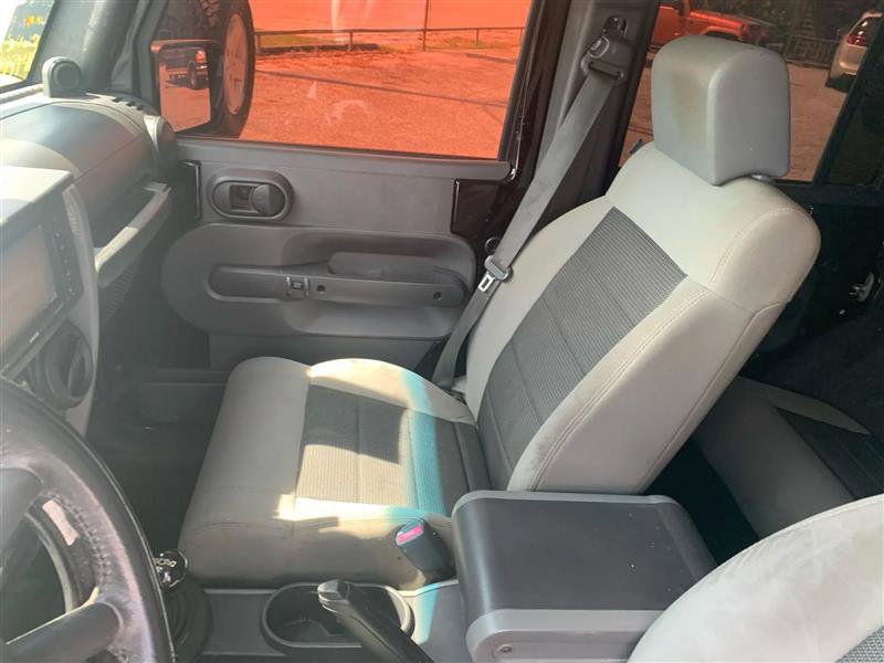 Used 2010 Jeep Wrangler Unlimited Rubicon w/ Trailer Tow Group image 13