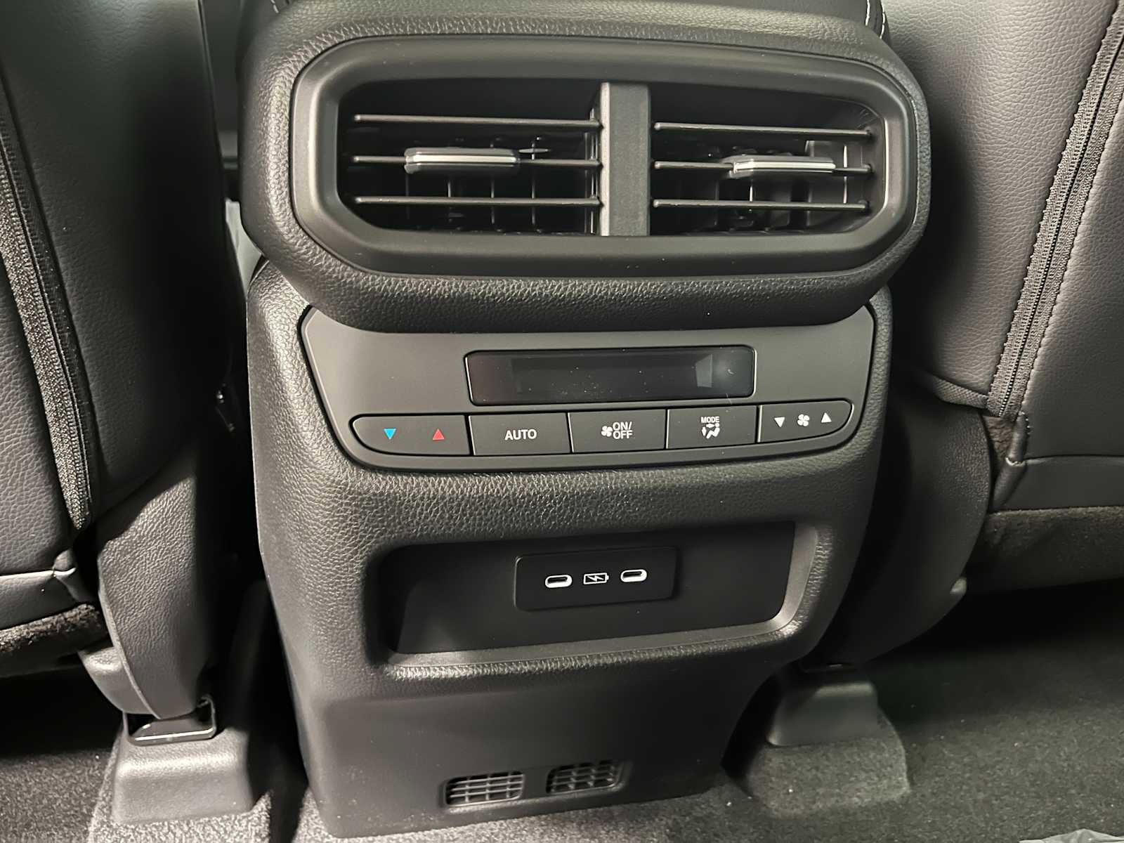 New 2025 Honda Pilot Touring image 23