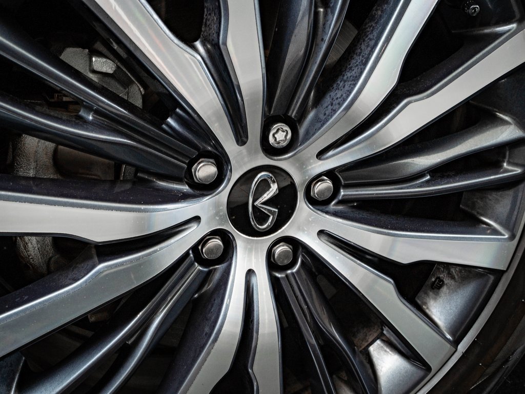 Used 2024 INFINITI QX60 Sensory w/ Vision Package image 8