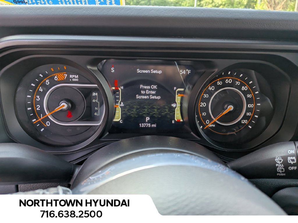 Used 2026 Jeep Wrangler Unlimited Sahara AWD/4WD image 8