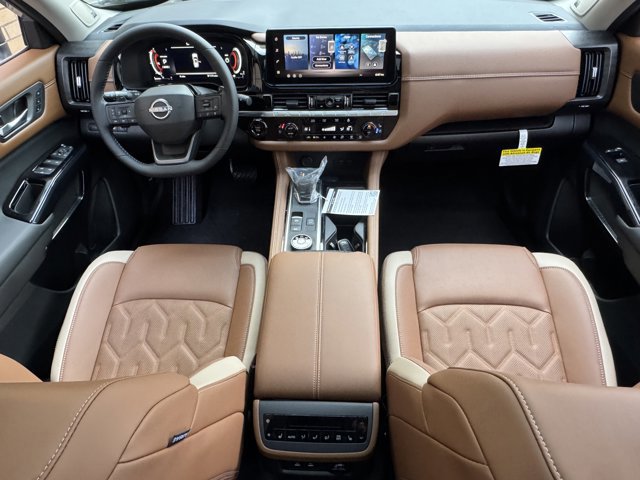 New 2026 Nissan Pathfinder Platinum AWD/4WD image 18