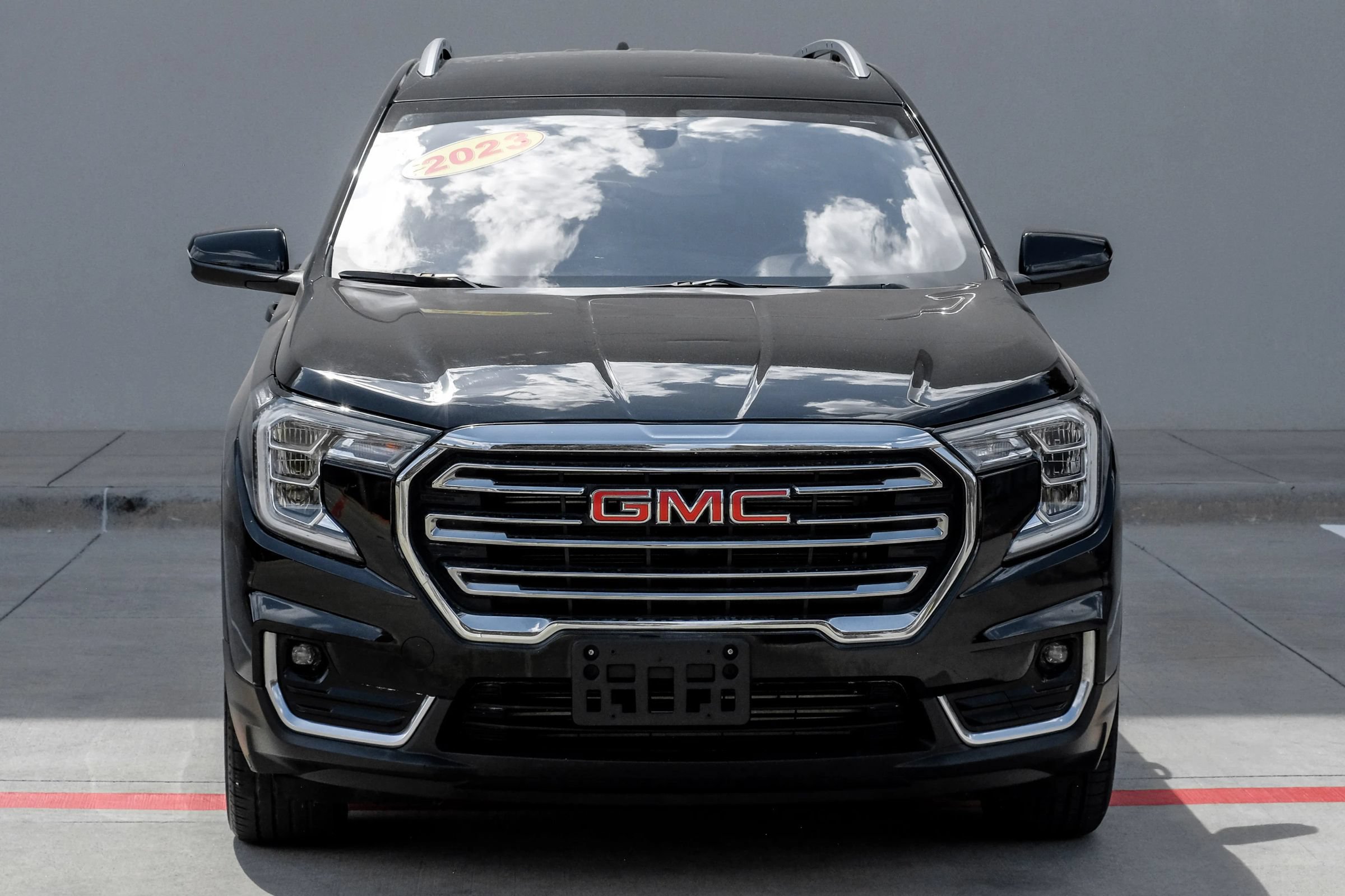 Used 2023 GMC Terrain SLT AWD/4WD image 16