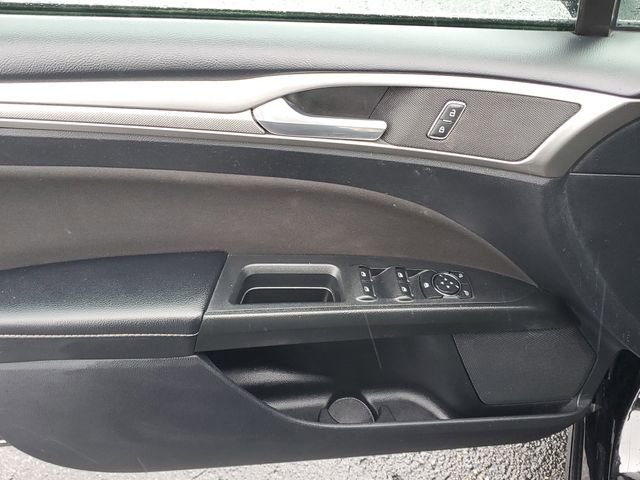 Used 2019 Ford Fusion SE AWD/4WD image 15
