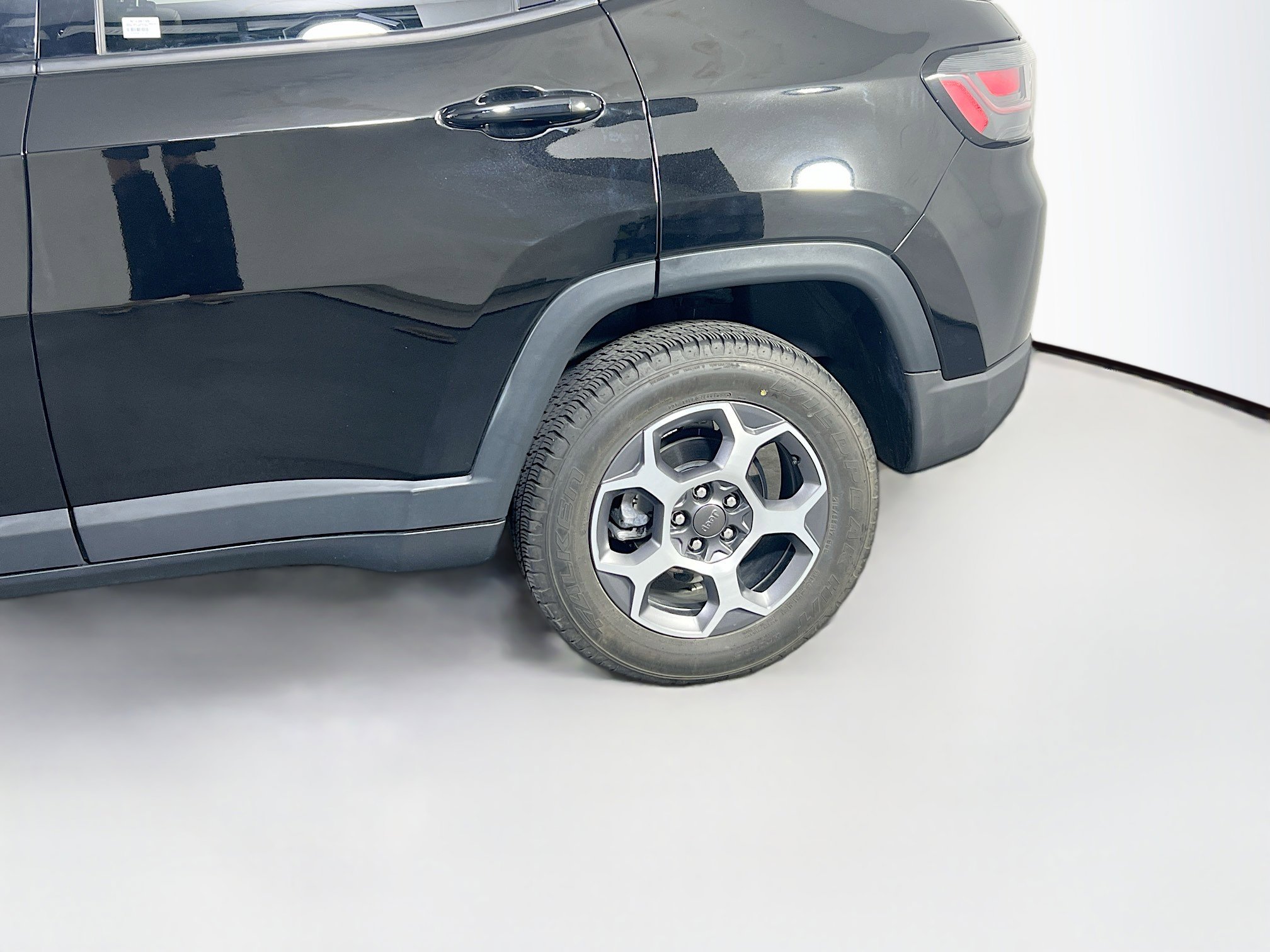 Used 2022 Jeep Compass Trailhawk w/ Trailhawk Elite Group image 30