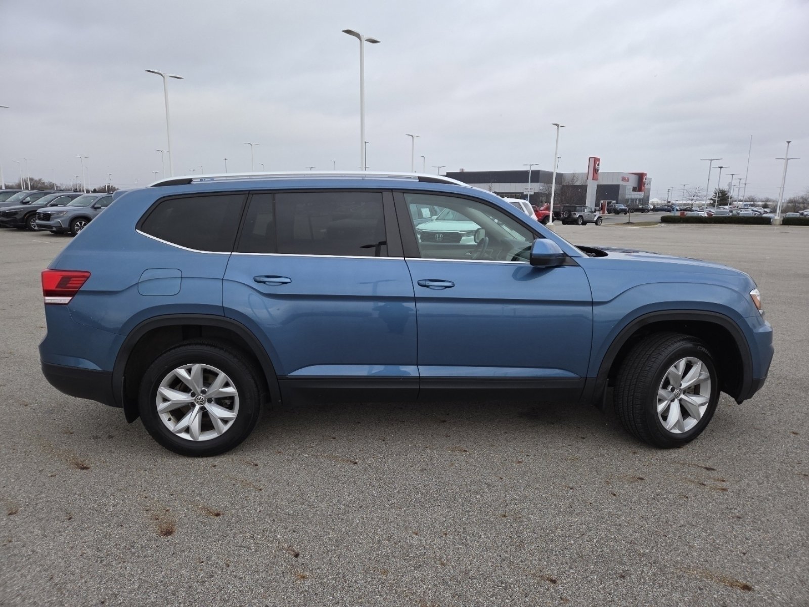 Used 2019 Volkswagen Atlas SE image 18