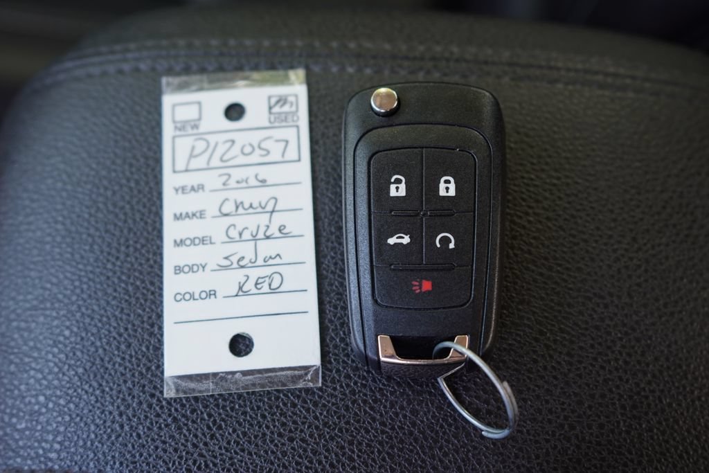 Used 2016 Chevrolet Cruze LTZ FWD image 30