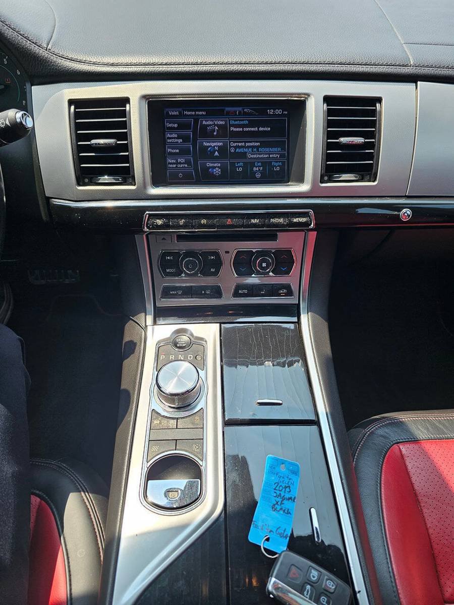 Used 2013 Jaguar XF Supercharged RWD image 20
