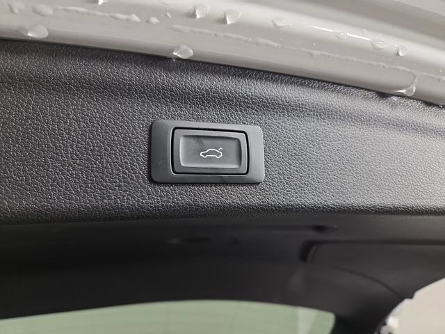 Used 2025 Audi Q3 2.0T Premium AWD/4WD image 33