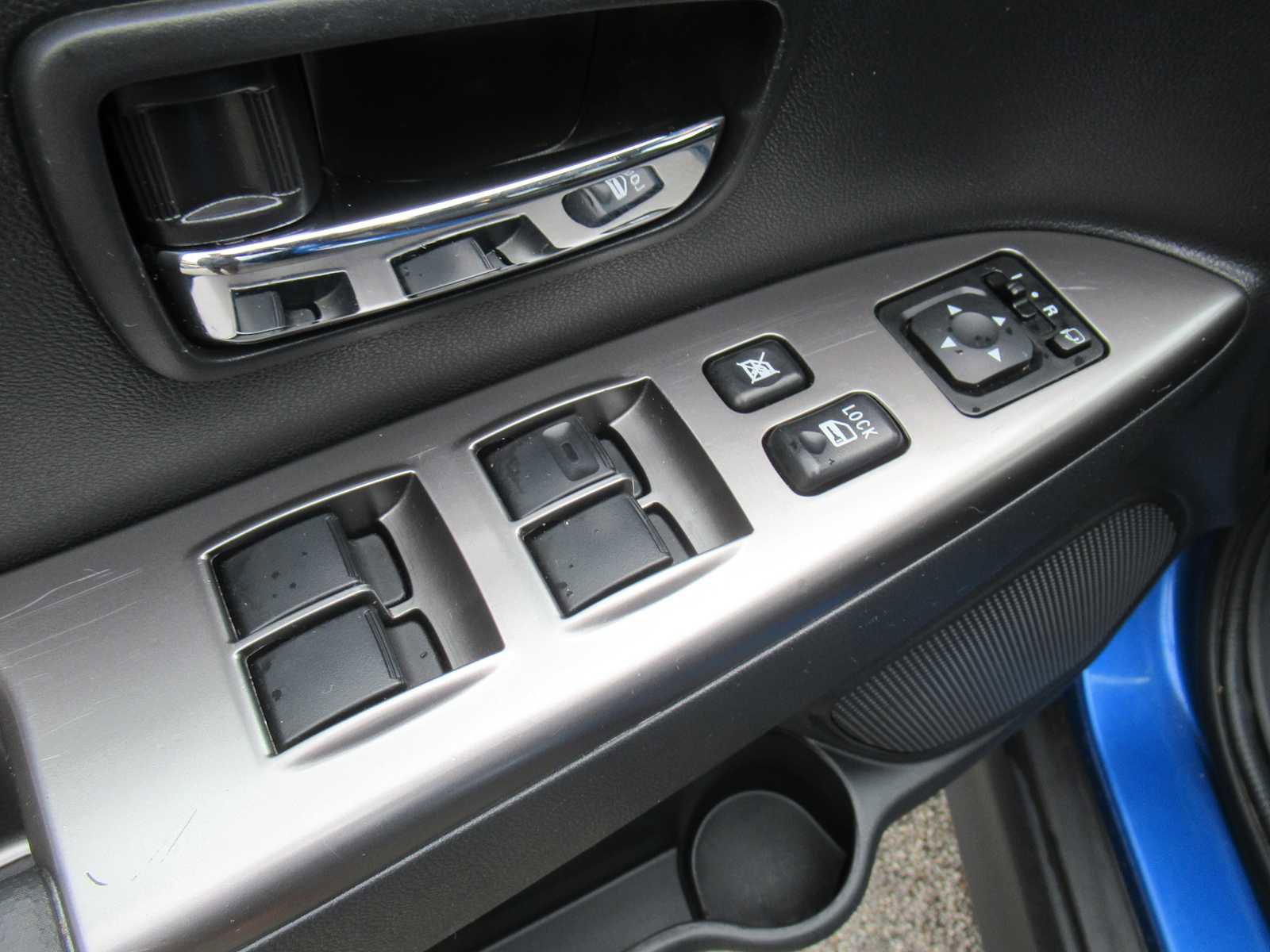 Used 2024 Mitsubishi Outlander Sport SE image 17