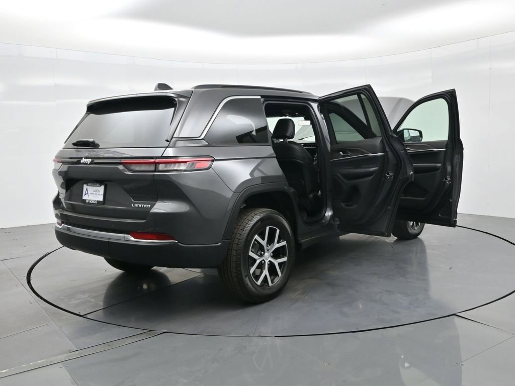 New 2025 Jeep Grand Cherokee Limited image 40