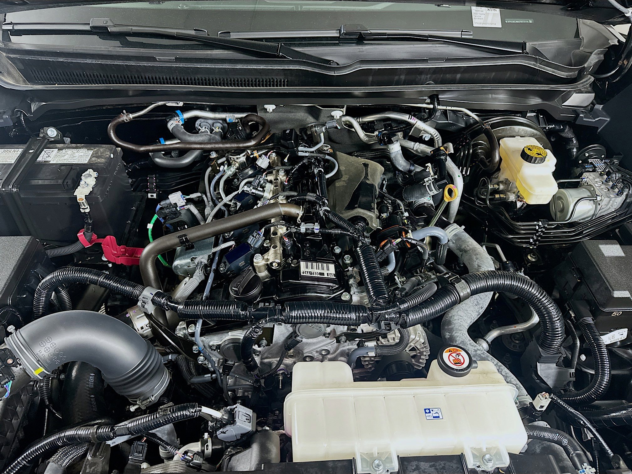 Used 2025 Toyota Tacoma TRD Off-Road image 33