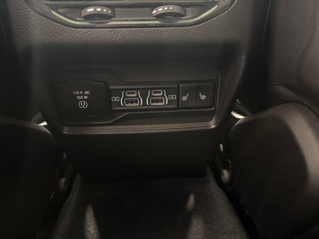 Used 2022 Jeep Grand Cherokee Limited 4xe w/ Luxury Tech Group II AWD/4WD image 17