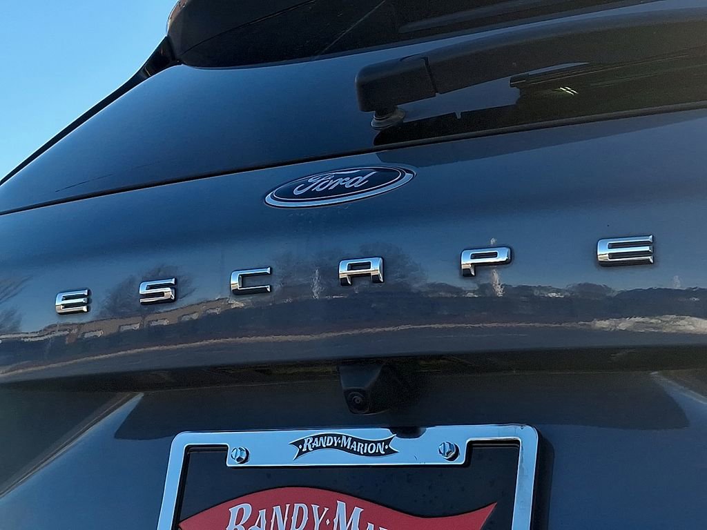 Used 2024 Ford Escape Platinum image 31