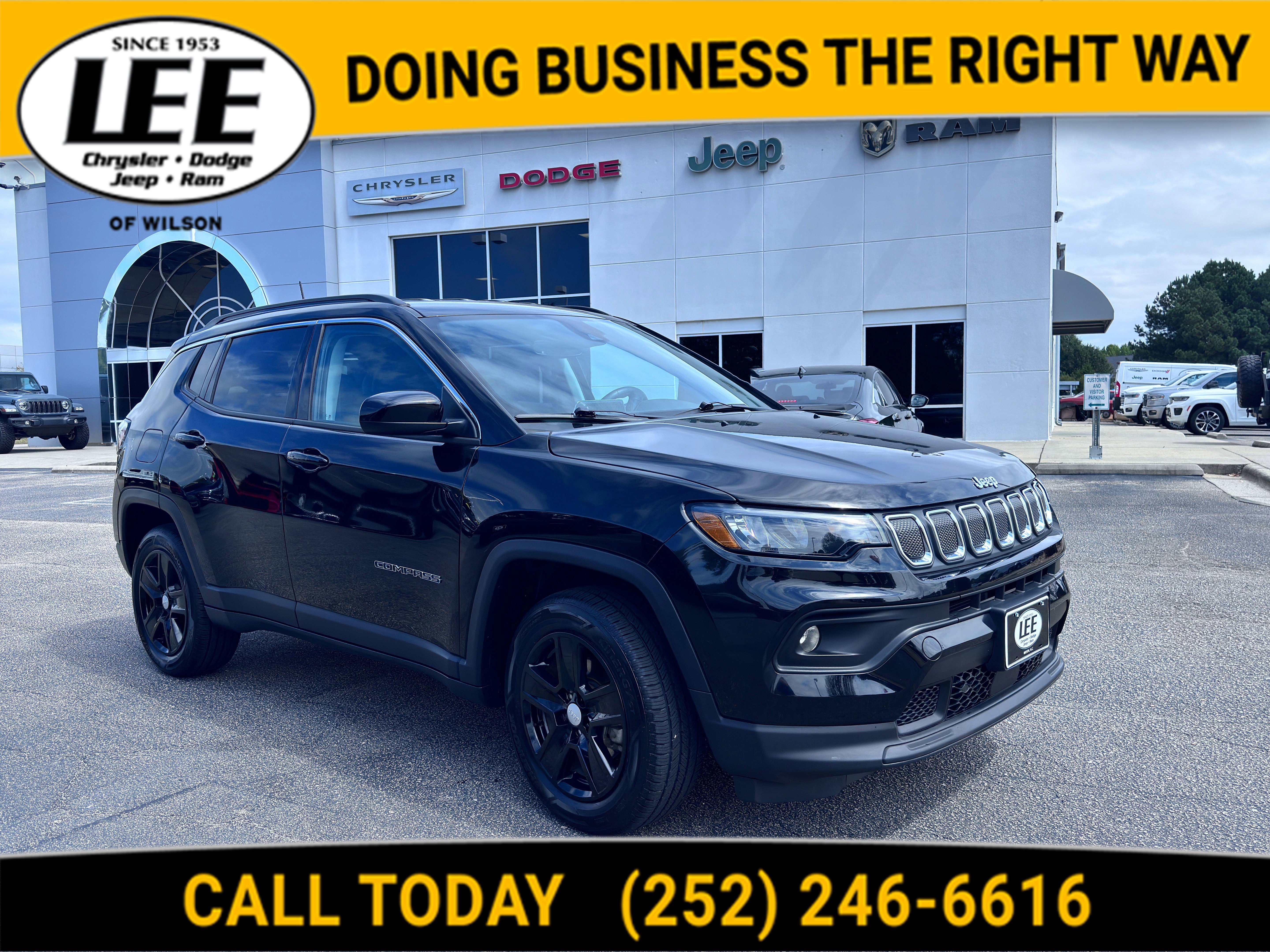 Certified 2022 Jeep Compass Latitude w/ Convenience Group image 1