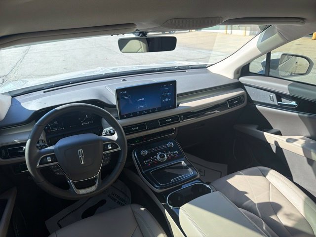 Certified 2022 Lincoln Nautilus FWD w/ Premium Package image 19