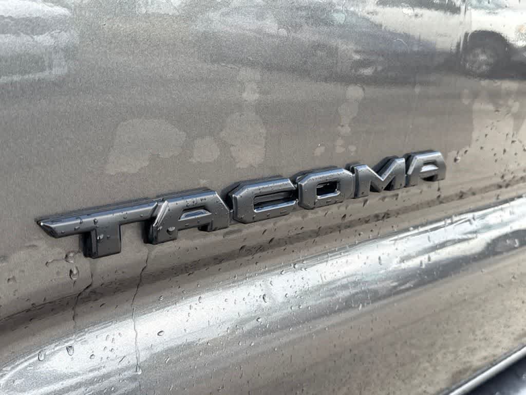Used 2019 Toyota Tacoma TRD Off-Road AWD/4WD image 10