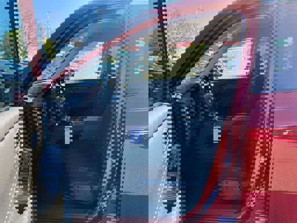 New 2026 Nissan Rogue S image 11