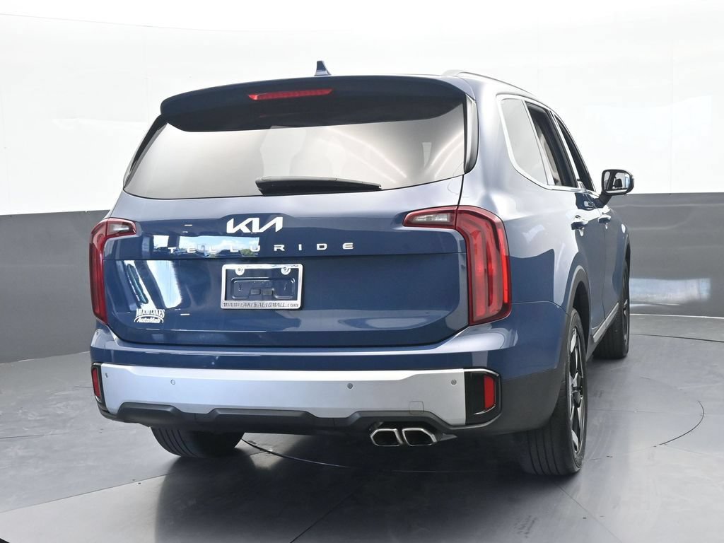 Used 2024 Kia Telluride S FWD image 5
