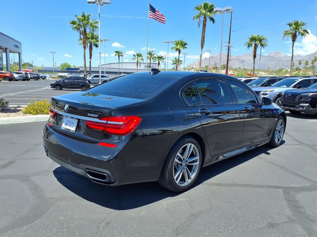 Used 2019 BMW 750i xDrive w/ M Sport Package AWD/4WD image 10