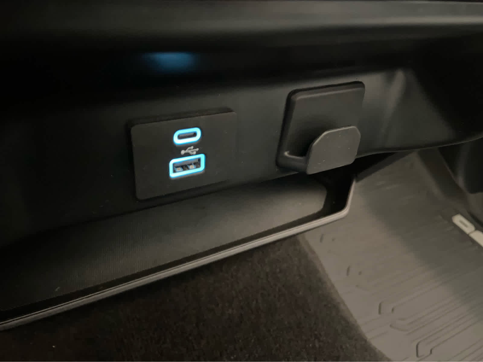 Used 2022 Ford F150 XLT w/ Equipment Group 302A High image 46