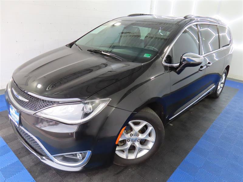 Used 2020 Chrysler Pacifica Limited FWD image 4
