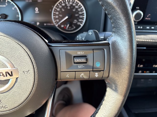 Used 2021 Nissan Rogue SV AWD/4WD image 12