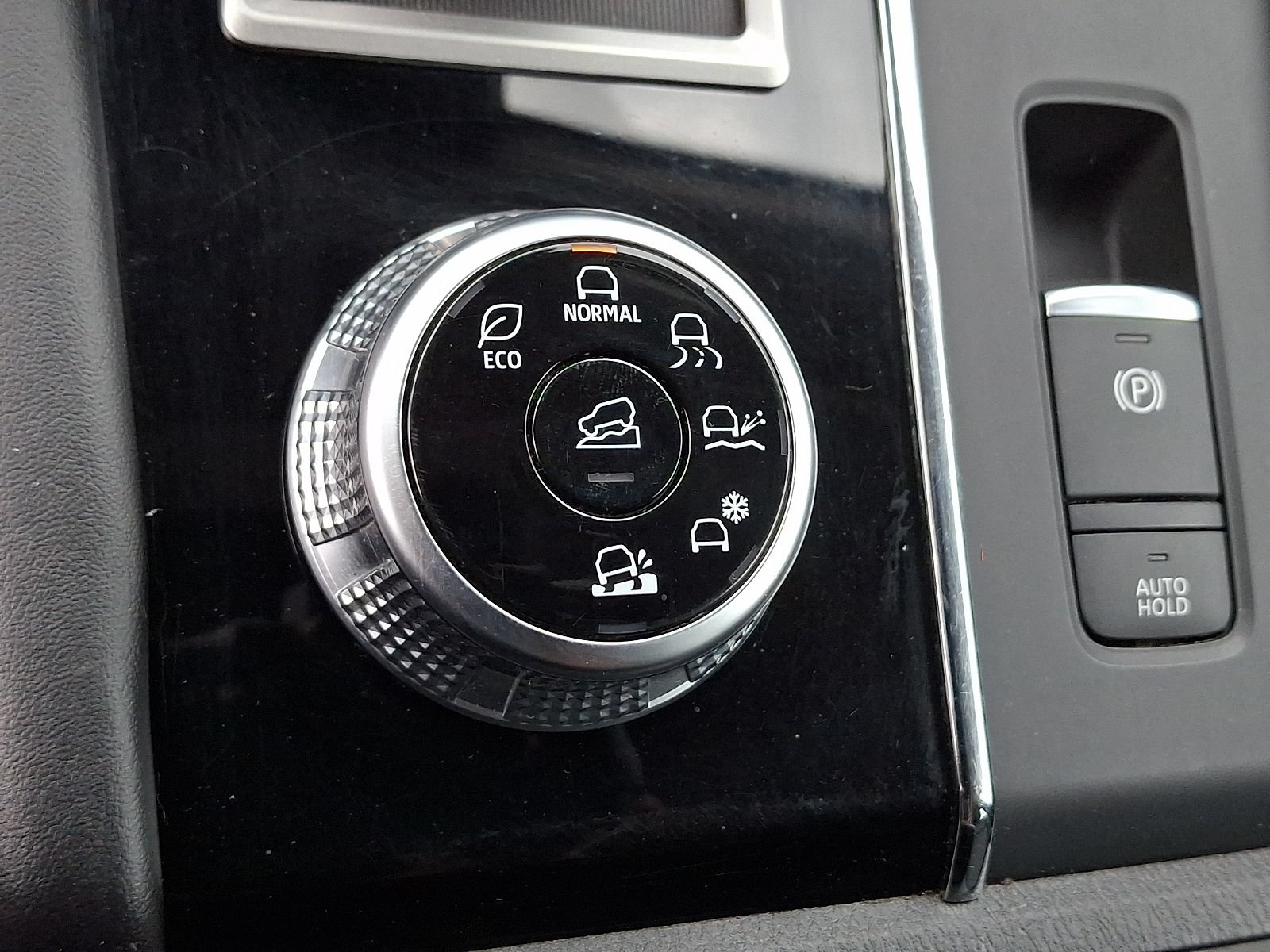 Used 2022 Mitsubishi Outlander ES AWD/4WD image 25