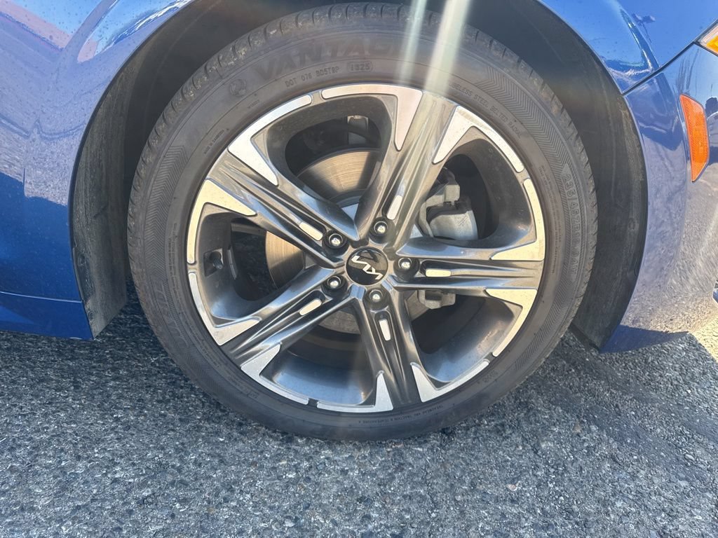 Used 2022 Kia K5 EX FWD image 16