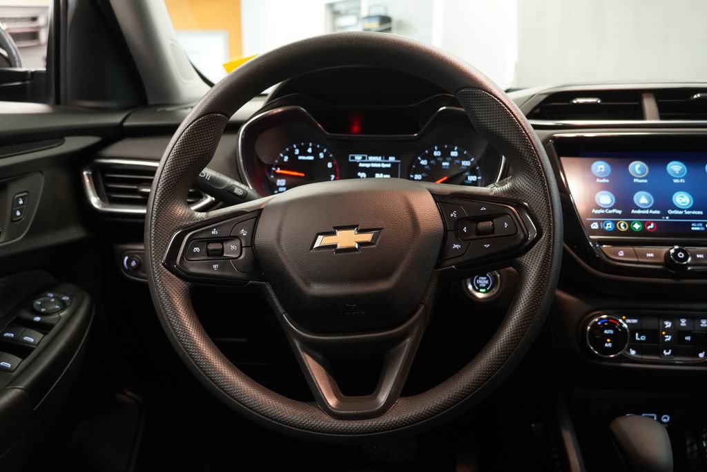 Used 2023 Chevrolet TrailBlazer LT w/ Convenience Package FWD image 17