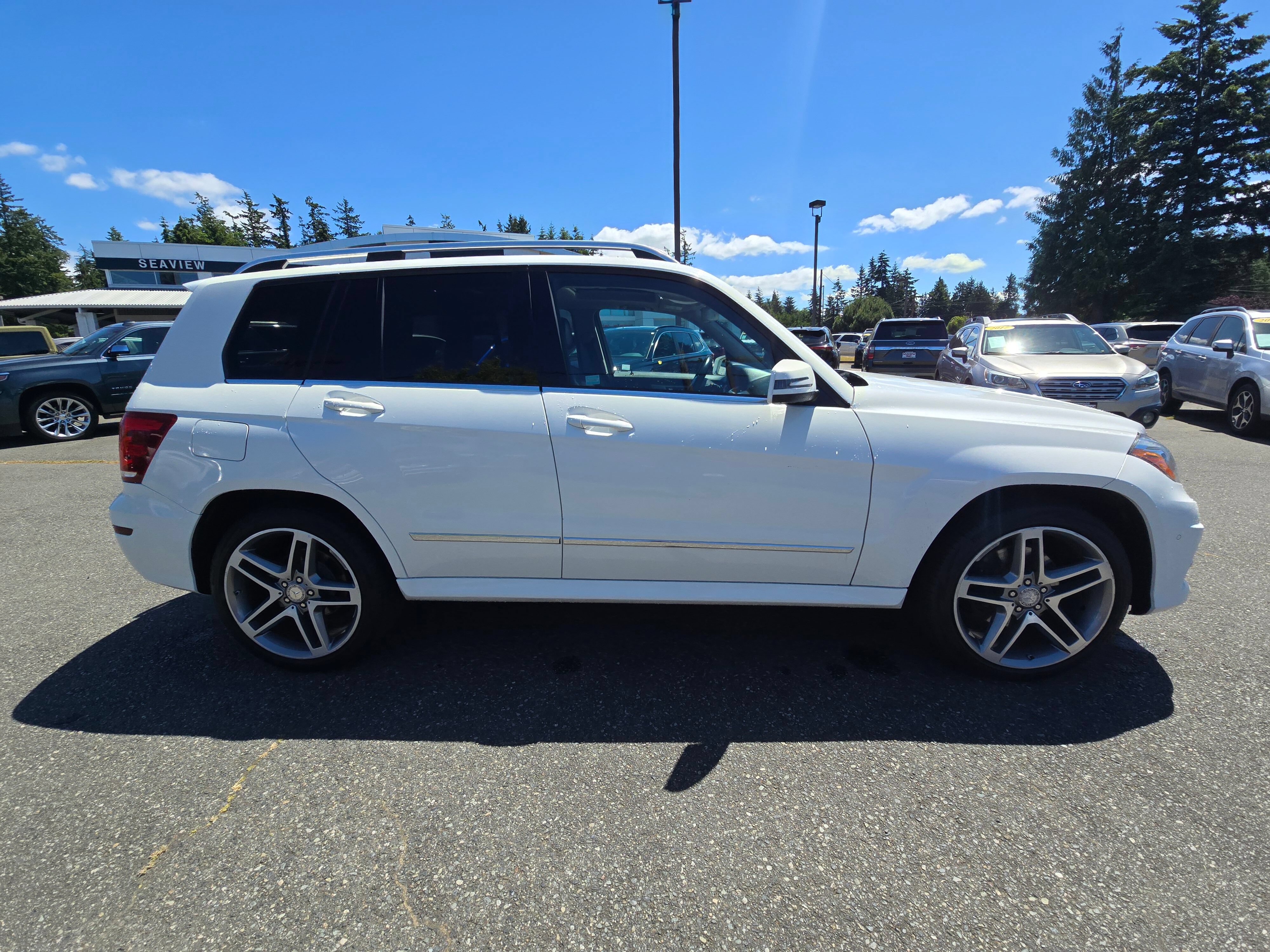 Used 2013 Mercedes-Benz GLK 350 4MATIC image 2